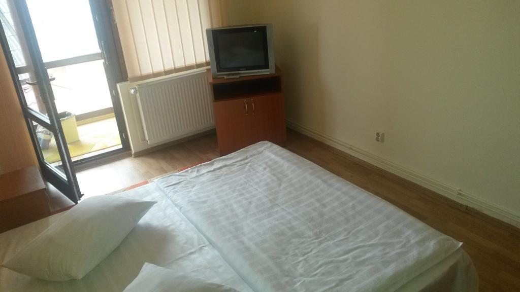 Pensiunea Adi Săpînţa Δωμάτιο φωτογραφία
