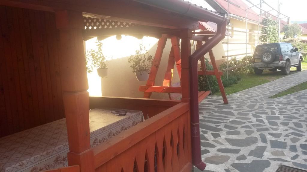 Pensiunea Adi Săpînţa Εξωτερικό φωτογραφία